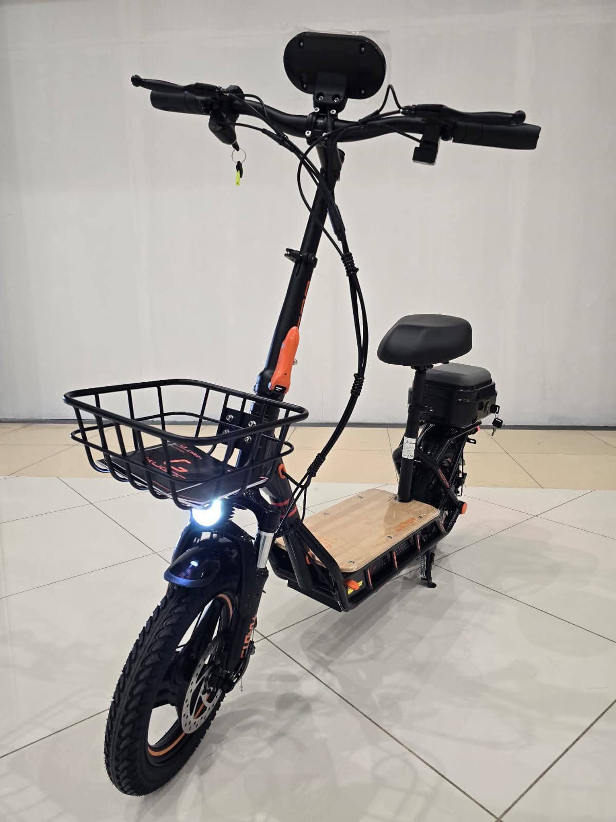 Kugoo C1 Pro+ Kick Scooter, escooter and electric scooter for adults with durable frame and long-range battery.