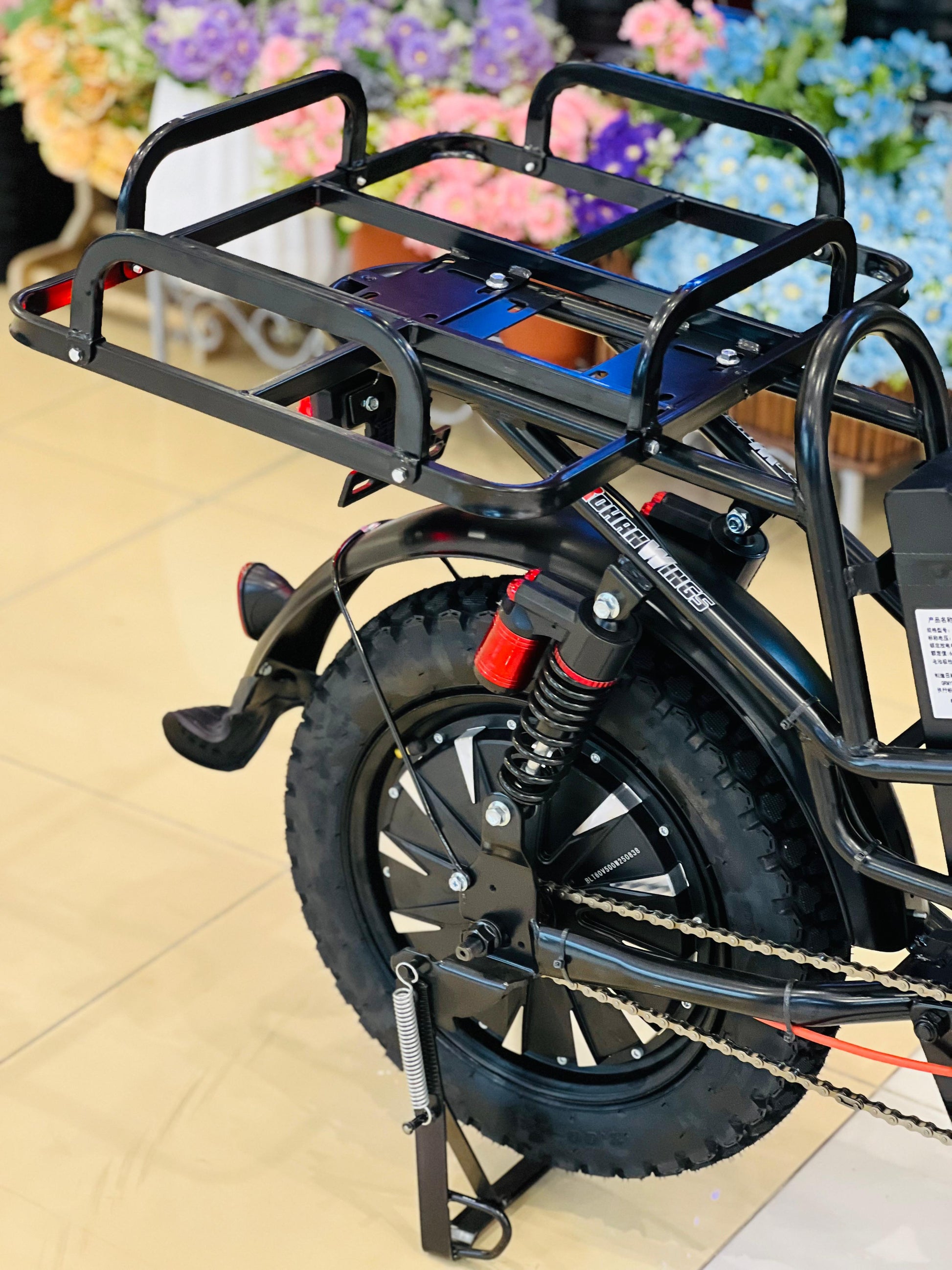 Compact YLQ e-bike built for smooth, efficient everyday rides.