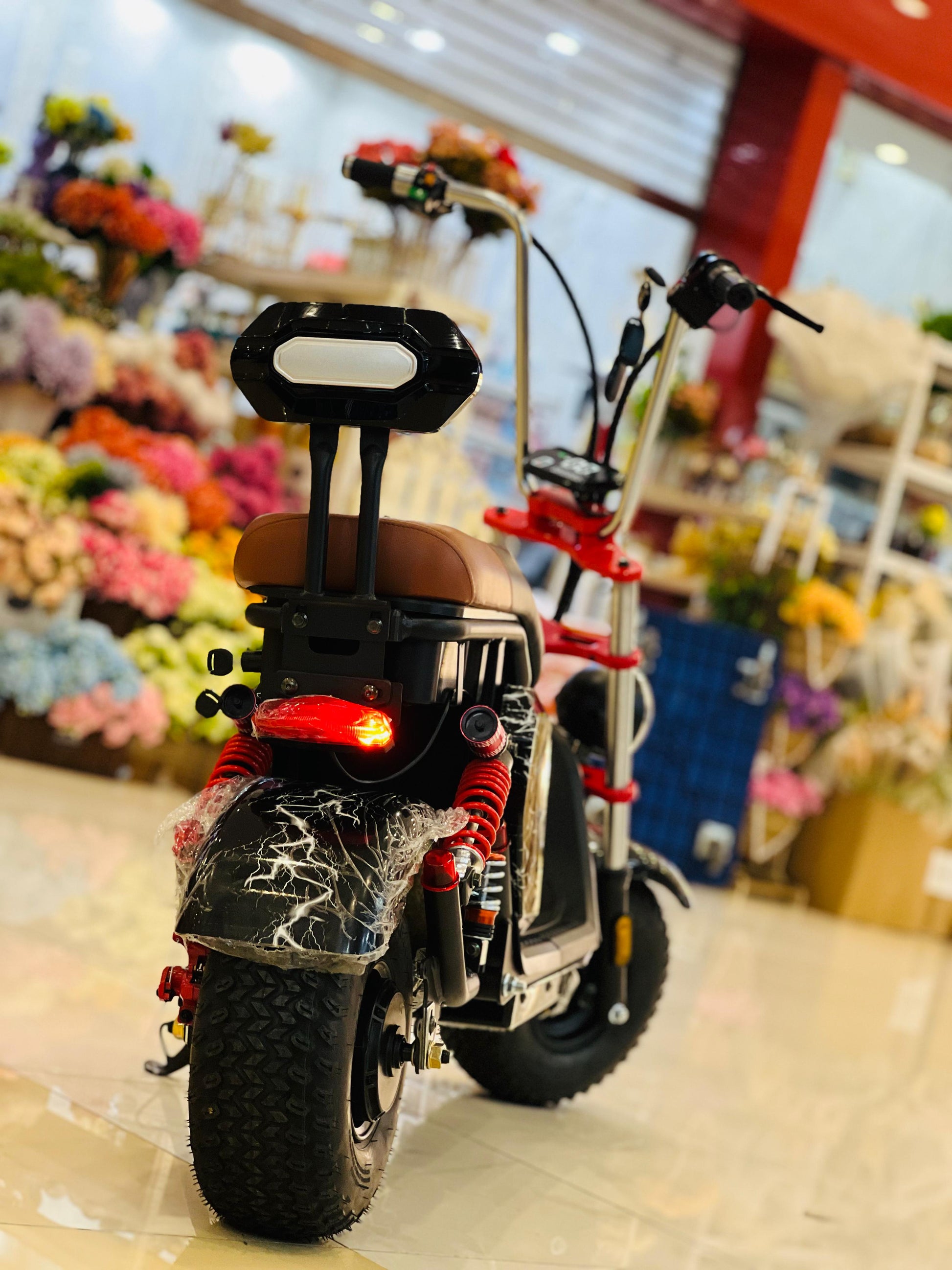 Best electric scooter Rohan Wings M718 with sturdy build, long-range battery and safe, smooth rides.