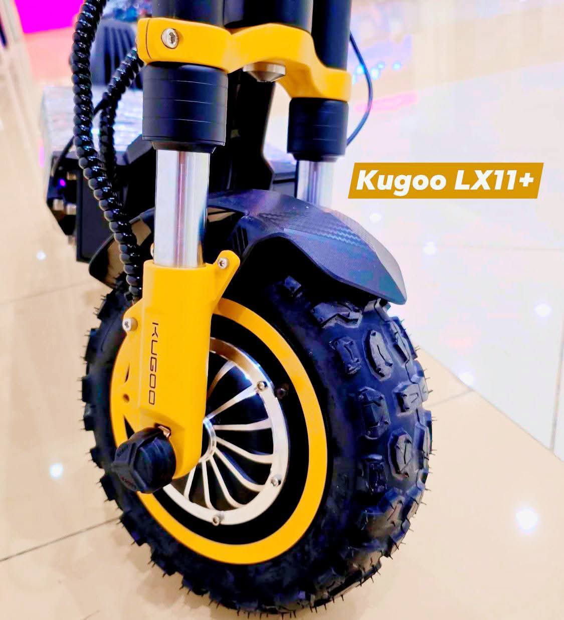 Kugoo Kirin LX11+ Electric Scooter, escooter and electric scooter for adults with durable frame and long-range battery.